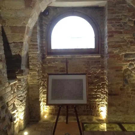 לינה וארוחת בוקר Pantorano 3*